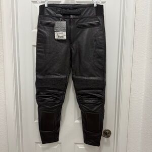 Xelement B7466 Men's "The Racer" Black Cowhide Leather Racing Pants Size 32